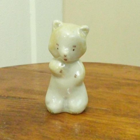 Скульптура медвежонок