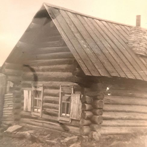 Фотография. Старинная крестьянская изба